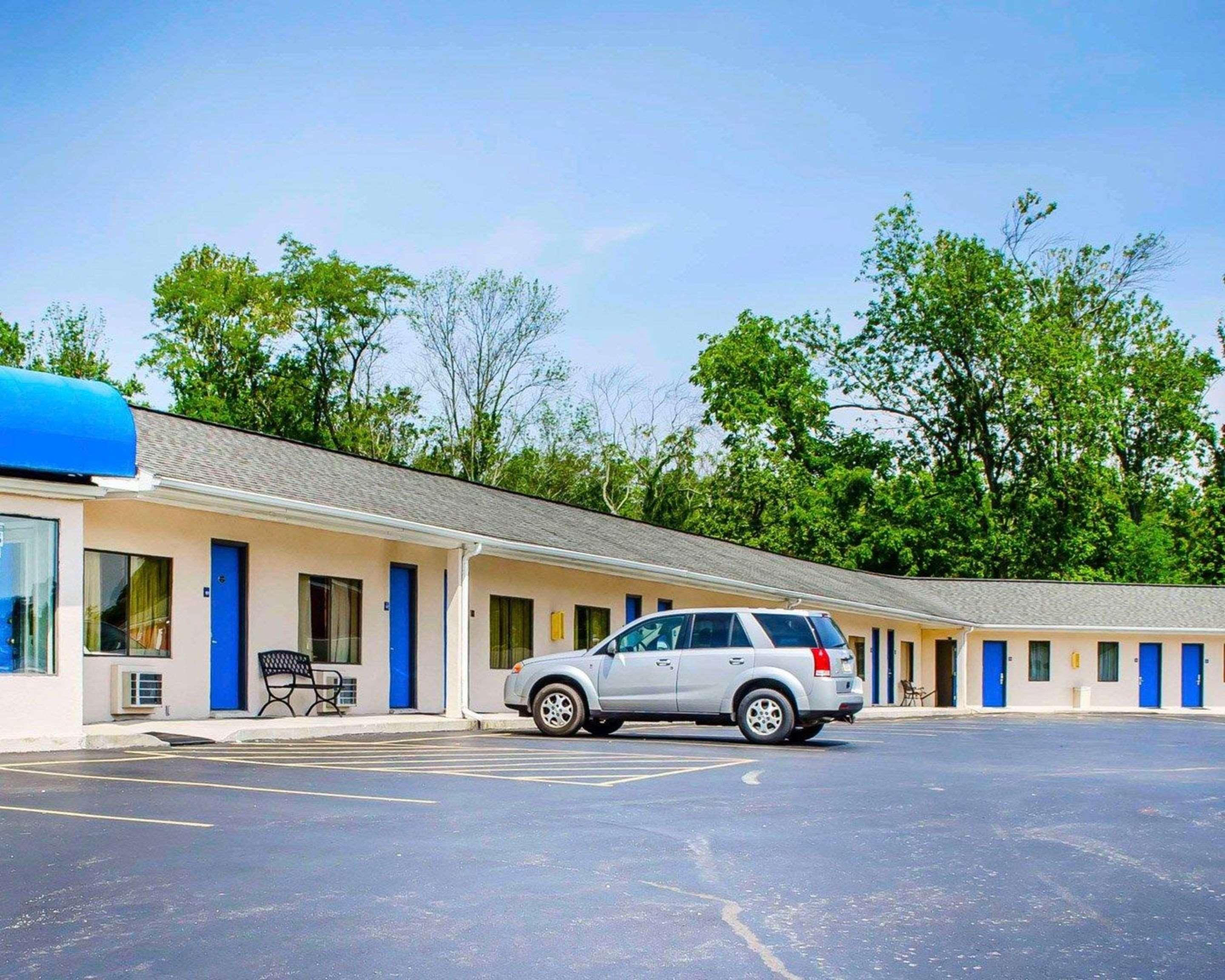 ロードウェイ イン Dillsburg エクステリア 写真