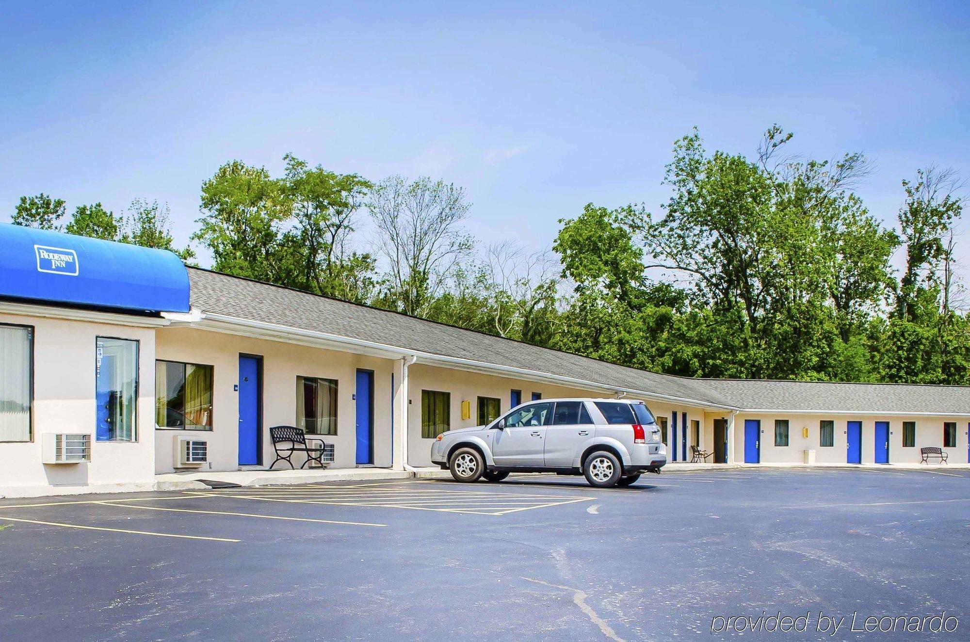 ロードウェイ イン Dillsburg エクステリア 写真
